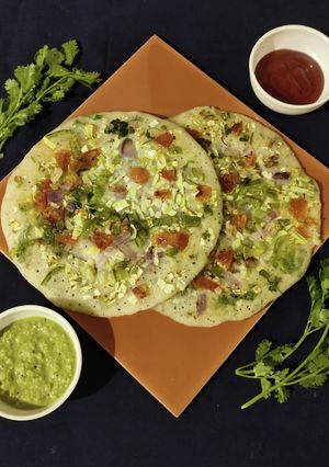 A picture of Veg suji uttapam.