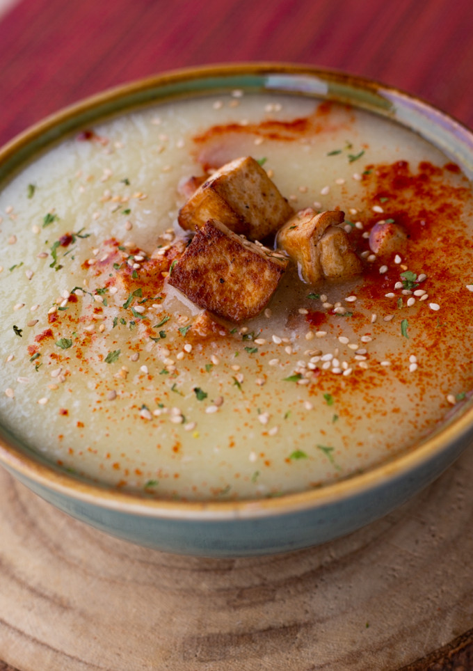 Una foto de Sopa fría de melón y coco 🌴