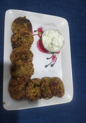 A picture of Sabudana vada.