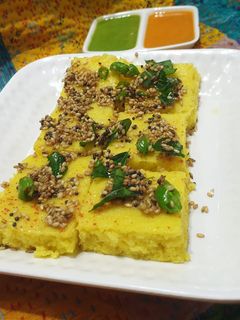 ઢોકળા (Dhokla Recipe In Gujarati) રેસીપી મુખ્ય ફોટો