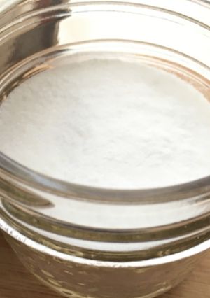 A picture of Quick & Easy Homemade Sugar-free Icing Powder.