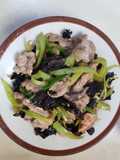 หมูผัดพริกหนุ่ม