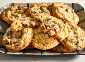 A picture of Chocolate chips cookies 🍪.
