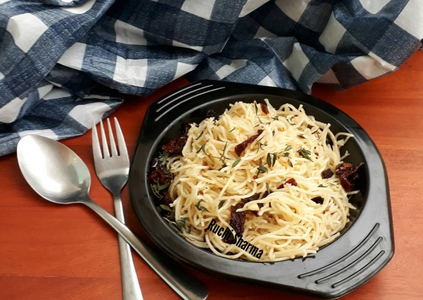 Spaghetti Agloi E Olio