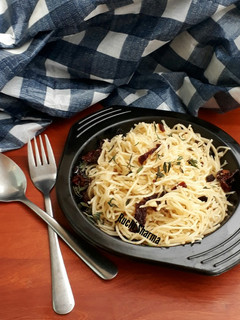 A picture of Spaghetti Agloi E Olio.
