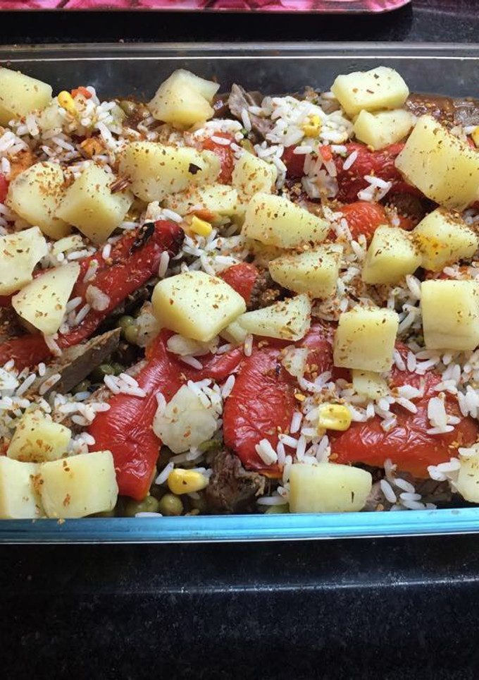 Una foto de Carne al horno con salsa