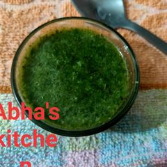 A picture of Mint coriander green chutney.