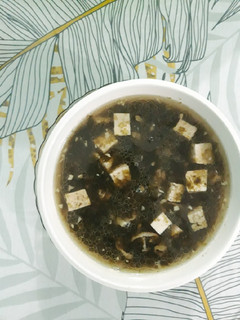 Foto resep Miyeokguk (Sup Rumput Laut)
