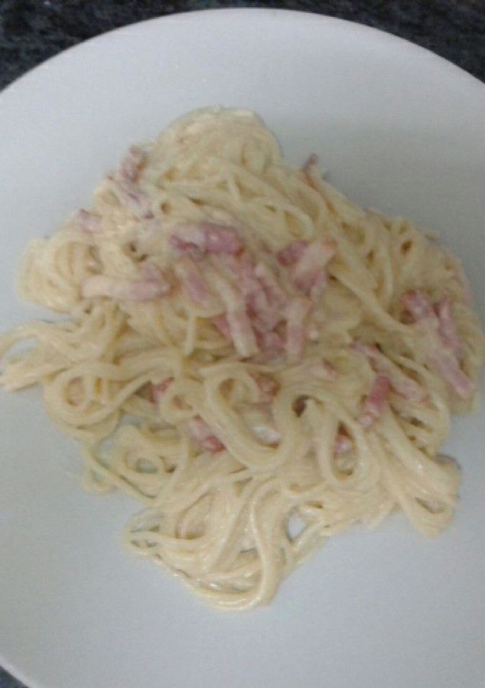 Una foto de Espaguetis a la carbonara 
