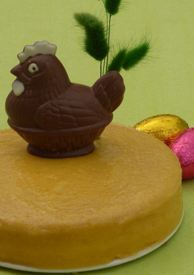 Una foto de Mona de Pascua de yema (con y sin Thermomix) típica de Cataluña