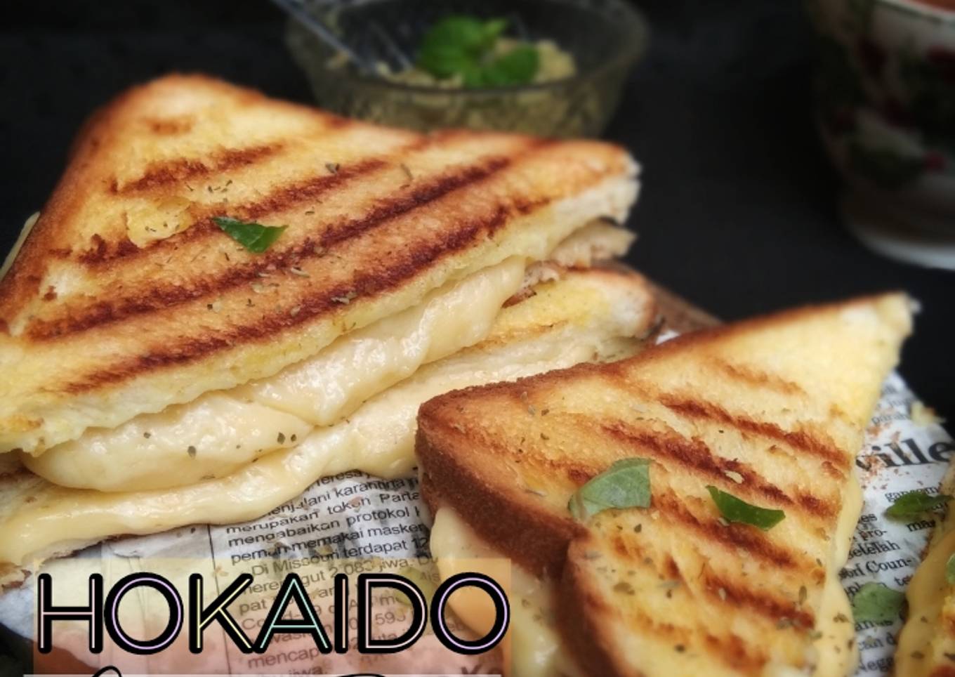 Hokaido Cheese Toast ---roti panggang keju yg meleleh---