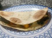 Una foto de quesadilla de espinaca