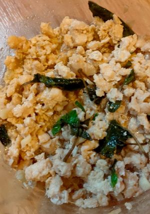 รูปของ กระเพราไก่สับไม่ใส่พริก สูตร ไมโครเวฟ