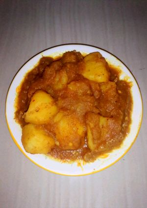 নিরামিষ আলুর দম(Niramish alur dum recipe in Bengali) রেসিপির প্রধান ছবি