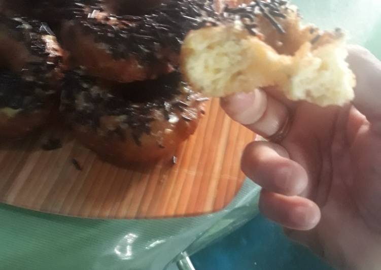 Cara Gampang Menyiapkan Donat Rasa Wijen yang Bikin Ngiler