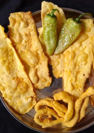 ફાફડા ગાંઠીયા(fafada gathiya recipe in gujarati) રેસીપી મુખ્ય ફોટો