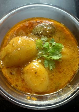 A picture of Stuff Aloo Baingan.