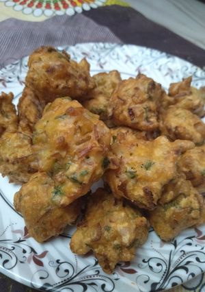 A picture of Onion Pakode.