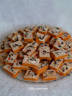 عکسی از دستور حلوای زعفرونی