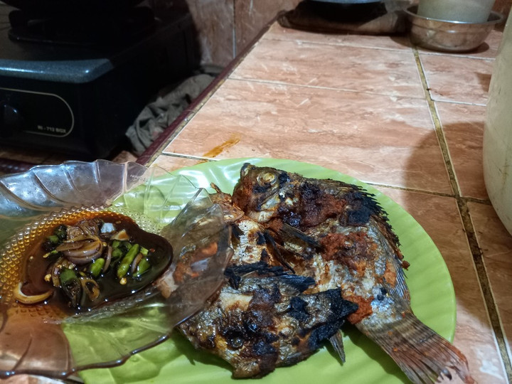 Langkah Mudah untuk Membuat 10. Ikan nila bakar sambal kecap Anti Gagal