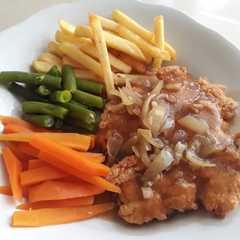 รูปของ Crispy Chicken Steak