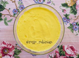 Foto di Crema pasticcera solo con tuorli ricetta di casa