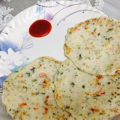 A picture of Veg Uttapam.