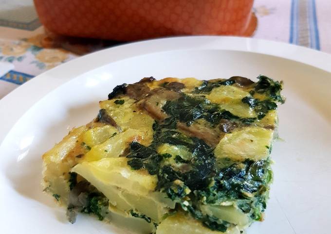 How to Prepare Super Quick Homemade Potato omelette with spinach and mushroom (Frittata di patate con spinaci e funghi)