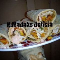 A picture of Chicken shawarma.