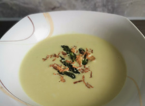 Spárga krémleves recept fotója