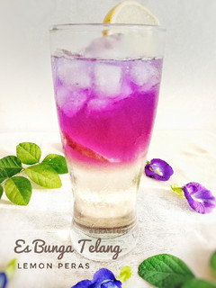 Foto resep Es Bunga Telang Lemon Peras / Es Galaxi Ala Cafe