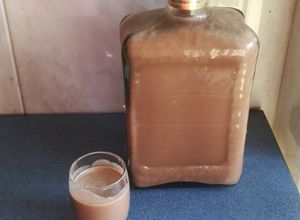 Una foto de Licor de Orujo achocolatado tipo Baileys... 😋