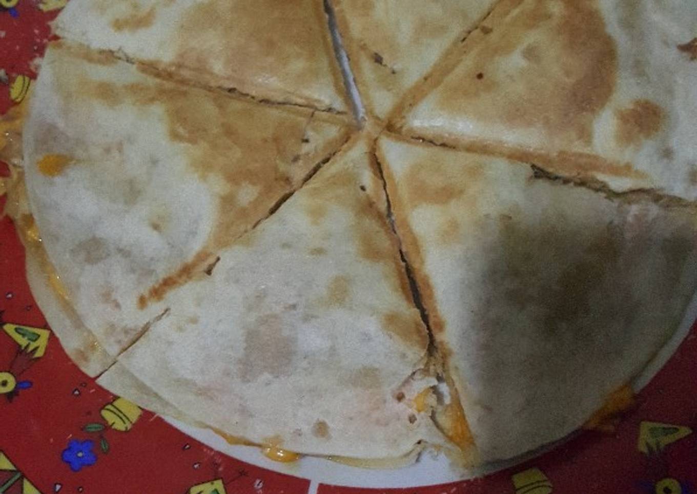 Quesadilla de pollo y jamón