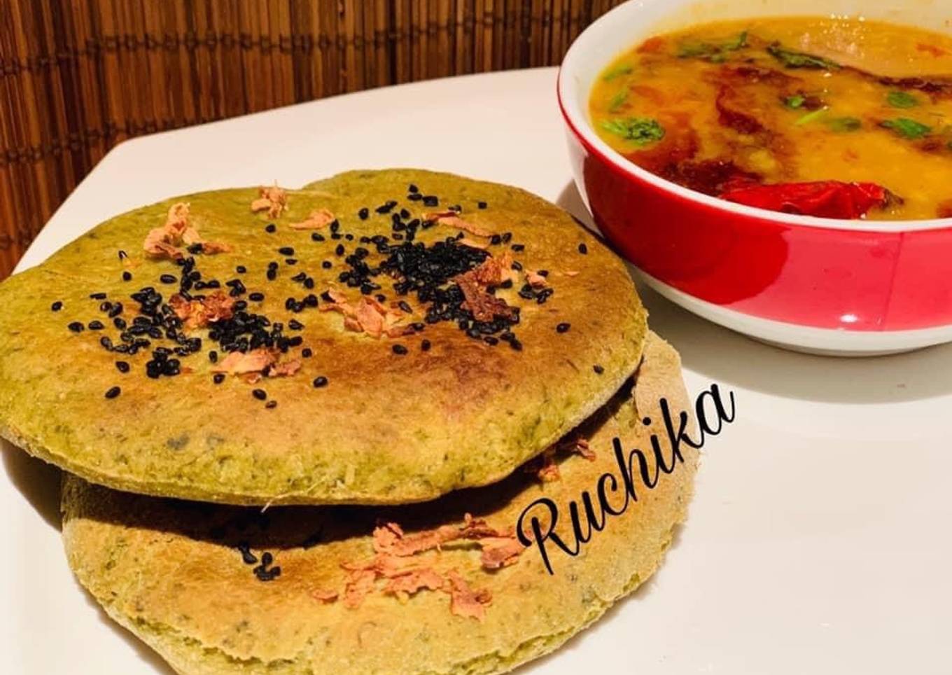 Spinach Naan & daal fry