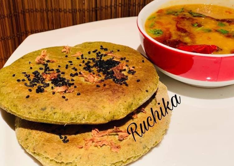 Recipe of Perfect Spinach Naan &amp; daal fry