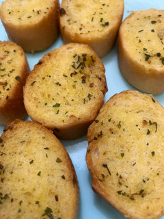 Una foto de Mantequilla para pan de ajo