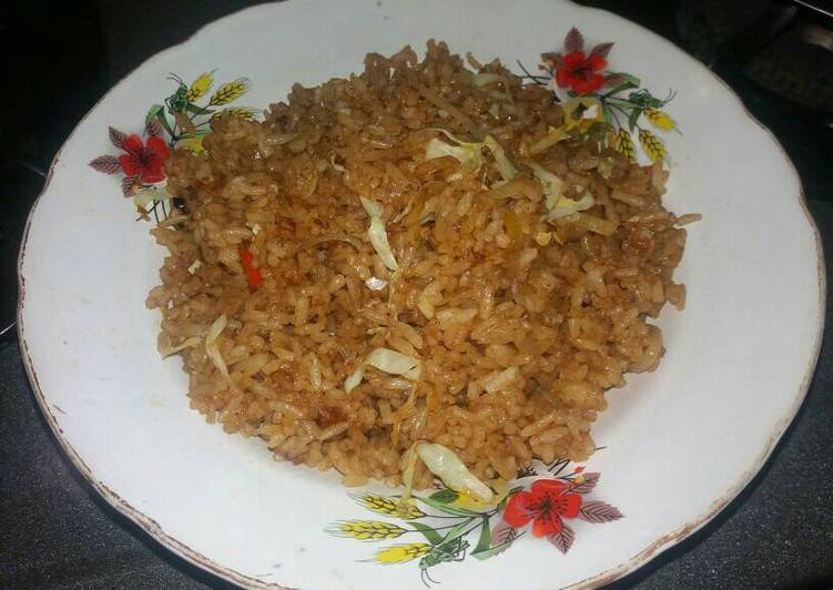 Resep 30. Nasi Goreng Pedas Sederhana oleh 🍃🌸 Ummu Naziehah Kitchen 🌸🍃 - Cookpad