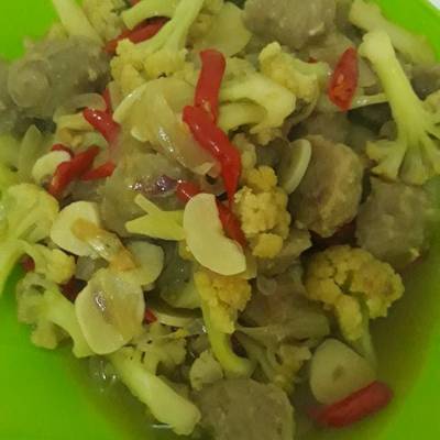 Resep Tumis Kembang Kol Bakso Oleh Debora Cristin Cookpad