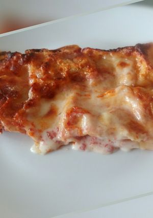 A picture of Cannelloni al ragù di salsiccia.