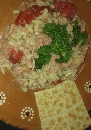 Una foto de Ensalada de atún con pasta
