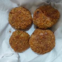A picture of Bread crumbs cutlet.