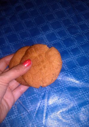 A picture of Easiest Peanut Butter cookies!! NO FLOUR!!:-).