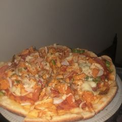 A picture of Homemade tawa pizza.