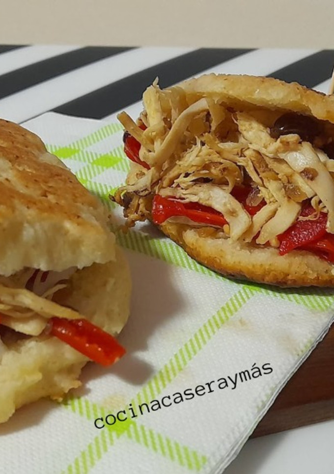 Una foto de Bocadillo de carne desmechada
