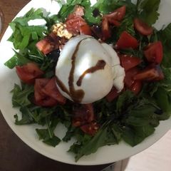 A picture of Burrata salad.