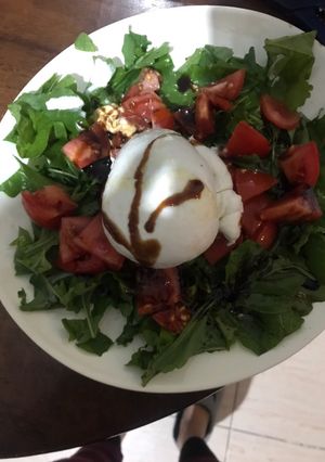 A picture of Burrata salad.