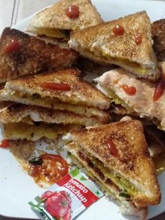 ब्रेड,आलू सैंडविच (bread aloo sandwich recipe in Hindi) रेसिपी मुख्य फोटो