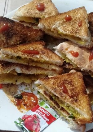 ब्रेड,आलू सैंडविच (bread aloo sandwich recipe in Hindi) रेसिपी मुख्य फोटो