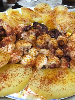 Una foto de Pulpo a la gallega de una granaina