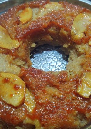 Una foto de Budín de pan con manzanas caramelizadas